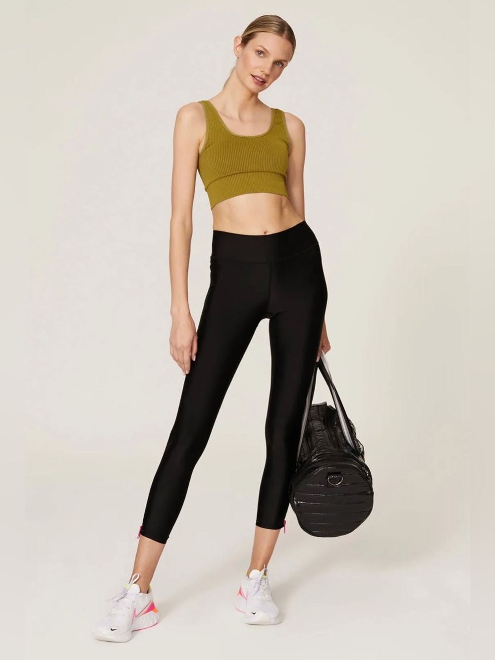 Good American Olive Ribbed Sports Top Size Large